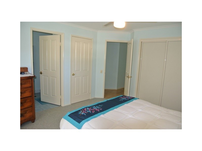 17 Acacia Crescent, Tin Can Bay QLD 4580