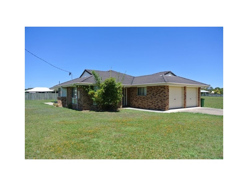 16 Canberra Avenue, Cooloola Cove QLD 4580