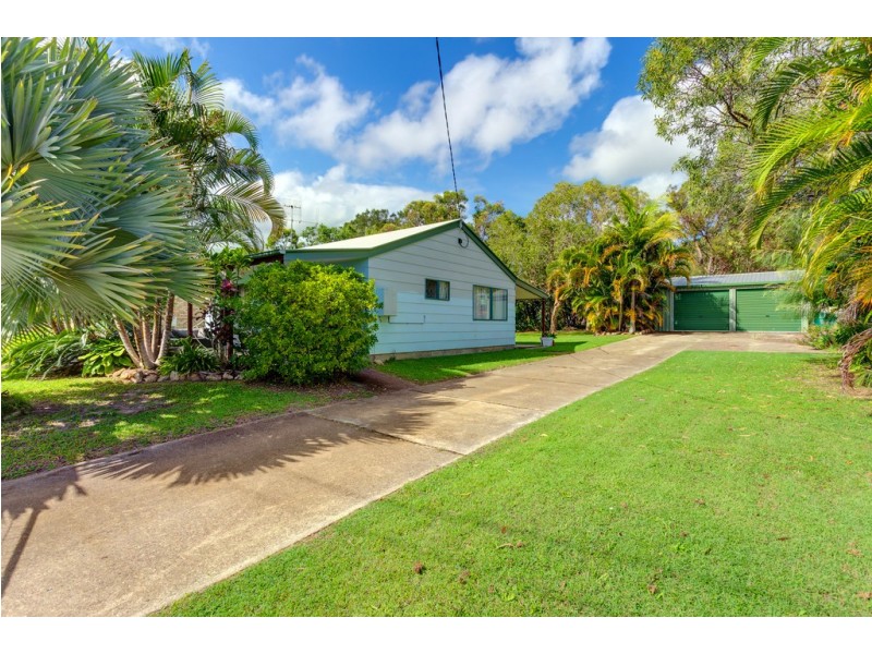 42 Ark Royal Drive, Cooloola Cove QLD 4580