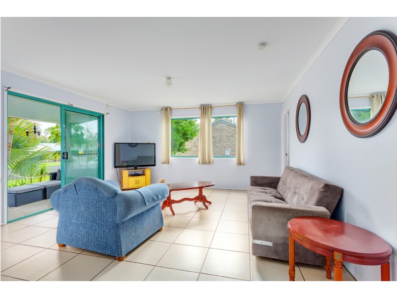42 Ark Royal Drive, Cooloola Cove QLD 4580