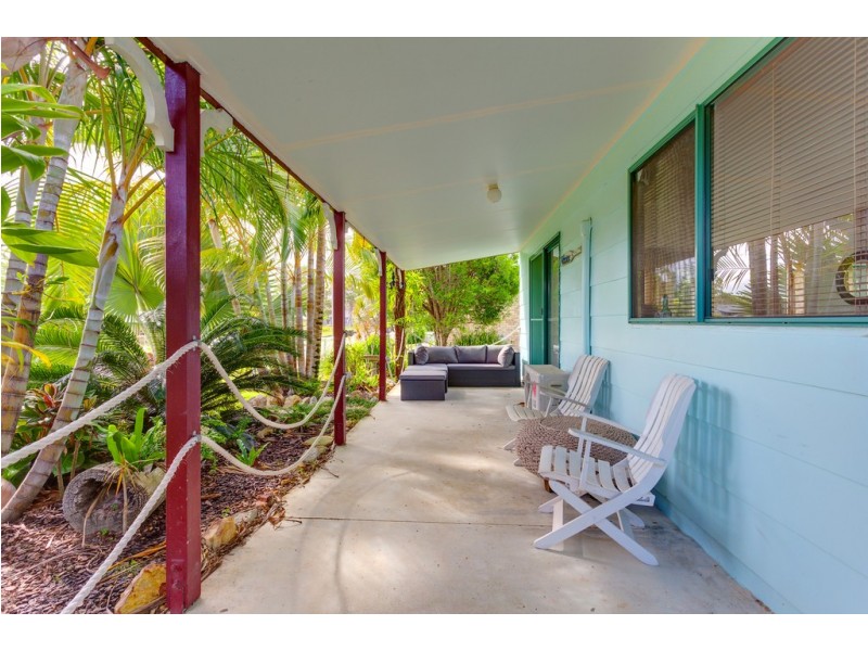 42 Ark Royal Drive, Cooloola Cove QLD 4580