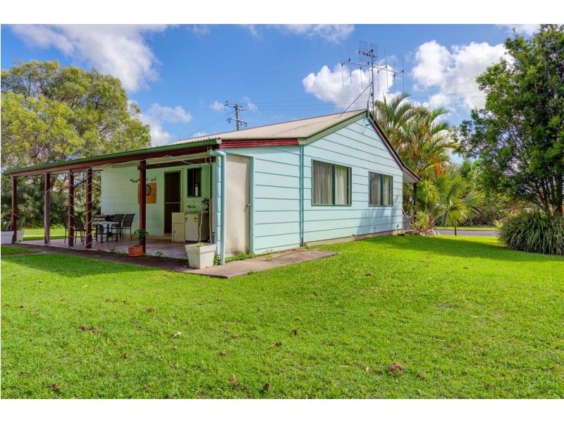 42 Ark Royal Drive, Cooloola Cove QLD 4580