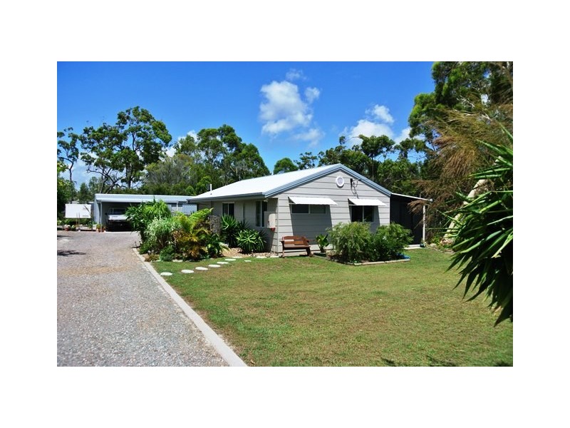 156 Queen Elizabeth Dr, Cooloola Cove QLD 4580