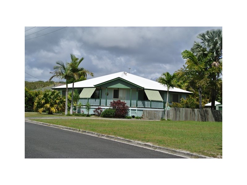 19 Golden Hind Avenue, Cooloola Cove QLD 4580