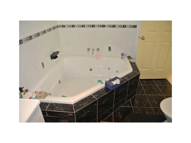 11 Mayflower Court, Cooloola Cove QLD 4580