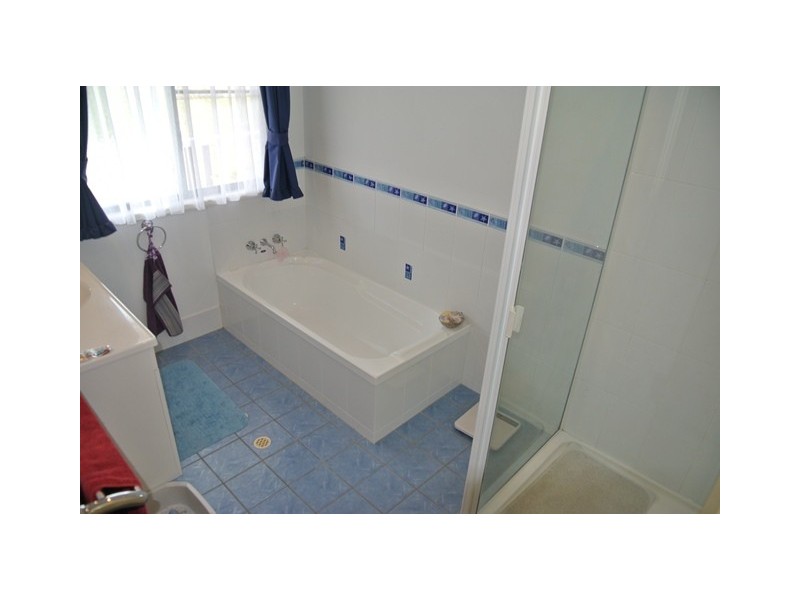 11 Mayflower Court, Cooloola Cove QLD 4580