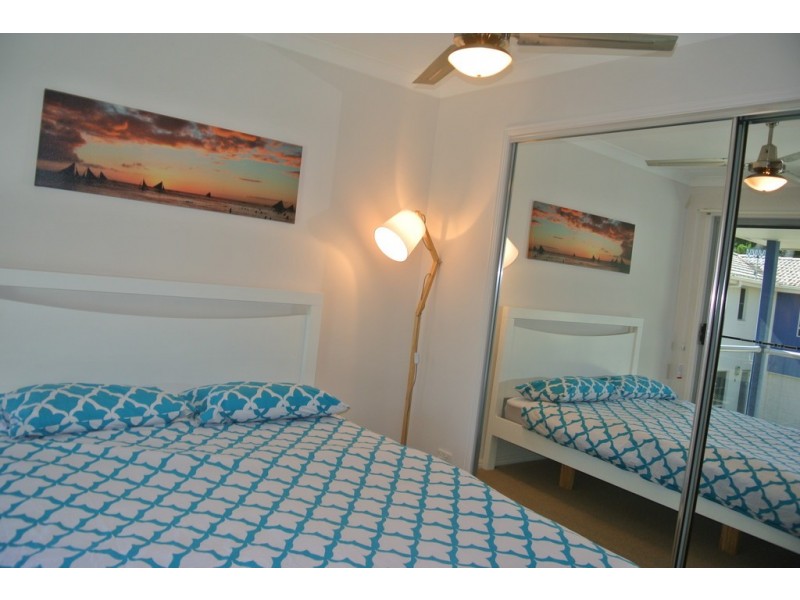 2/26 Esplanade, Tin Can Bay QLD 4580