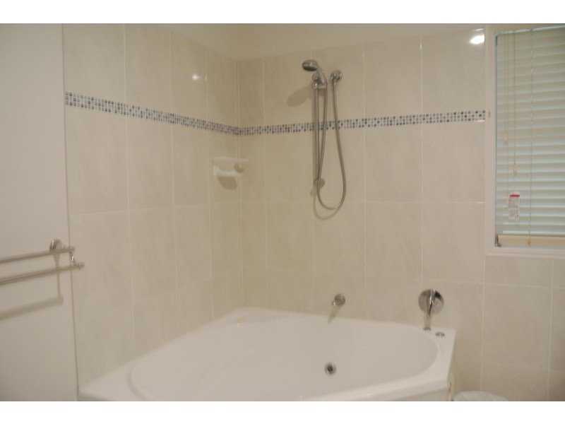 2/26 Esplanade, Tin Can Bay QLD 4580