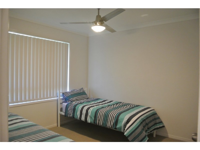 2/26 Esplanade, Tin Can Bay QLD 4580