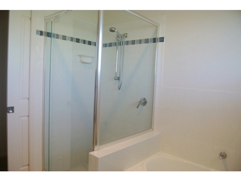 2/26 Esplanade, Tin Can Bay QLD 4580
