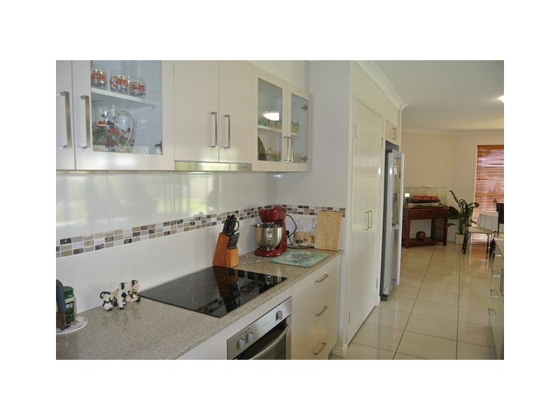 90 Fyshburn Drive, Cooloola Cove QLD 4580