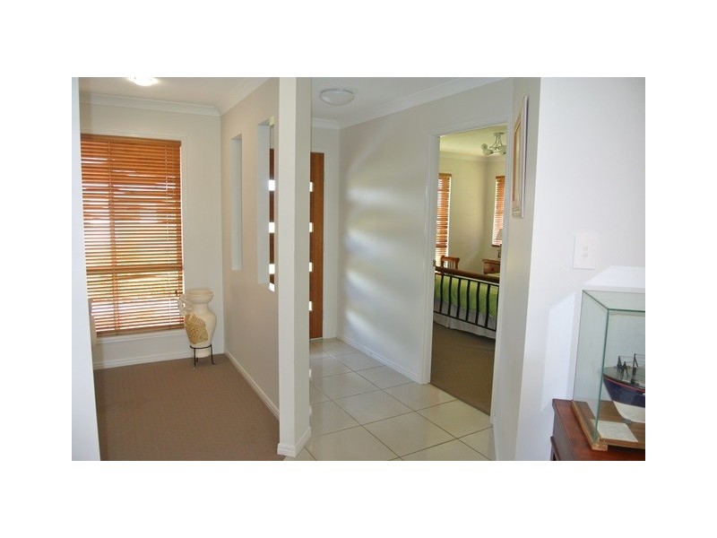 90 Fyshburn Drive, Cooloola Cove QLD 4580