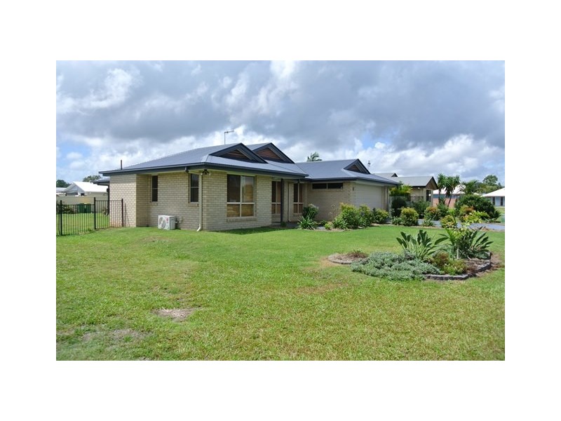 90 Fyshburn Drive, Cooloola Cove QLD 4580