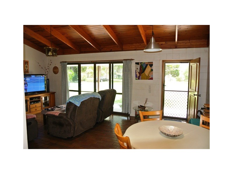 60 Toolara Road, Tin Can Bay QLD 4580