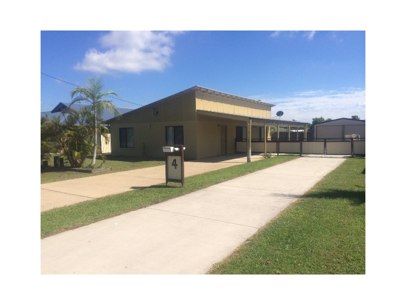 4 Mariposa Pl, Cooloola Cove QLD 4580