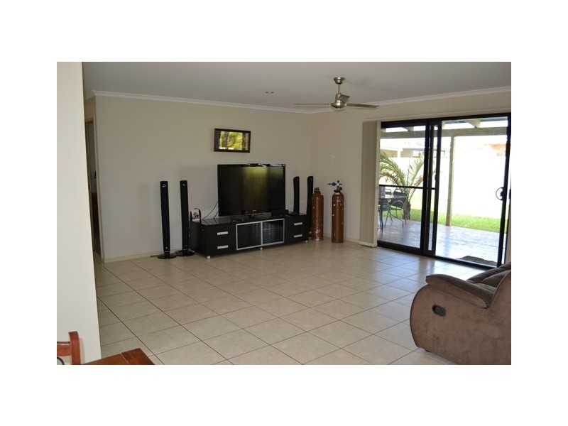 4 Mariposa Pl, Cooloola Cove QLD 4580