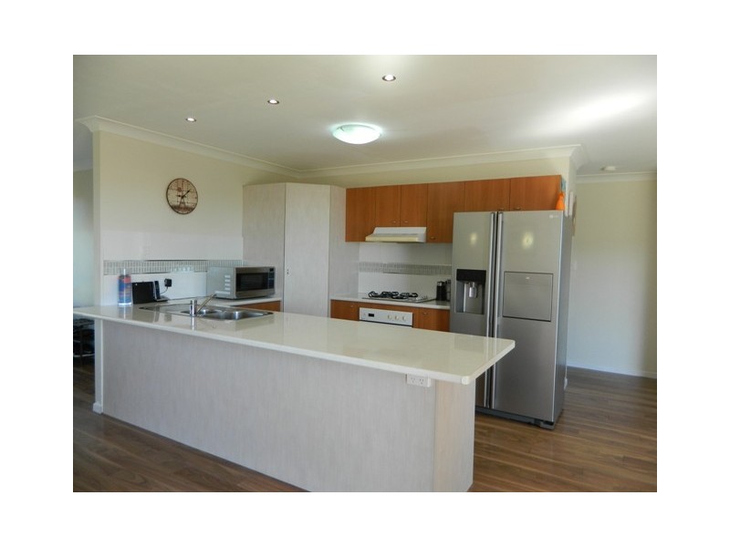 4 Aqua Place, Tin Can Bay QLD 4580