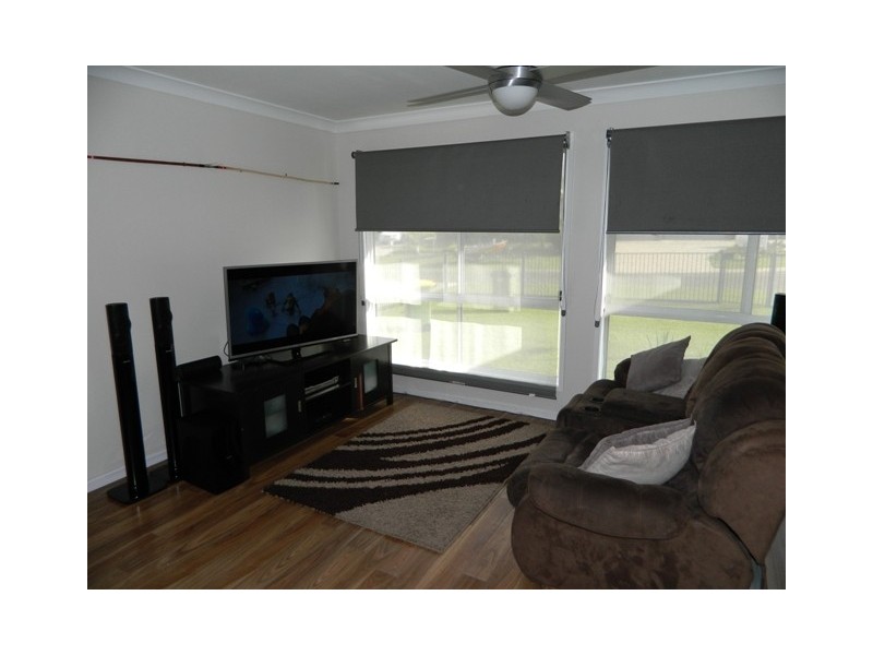 4 Aqua Place, Tin Can Bay QLD 4580