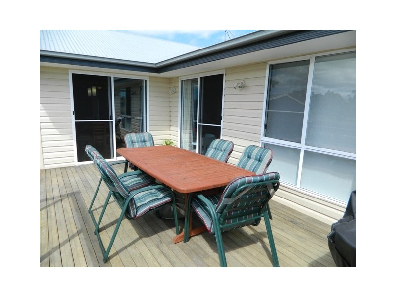 4 Aqua Place, Tin Can Bay QLD 4580