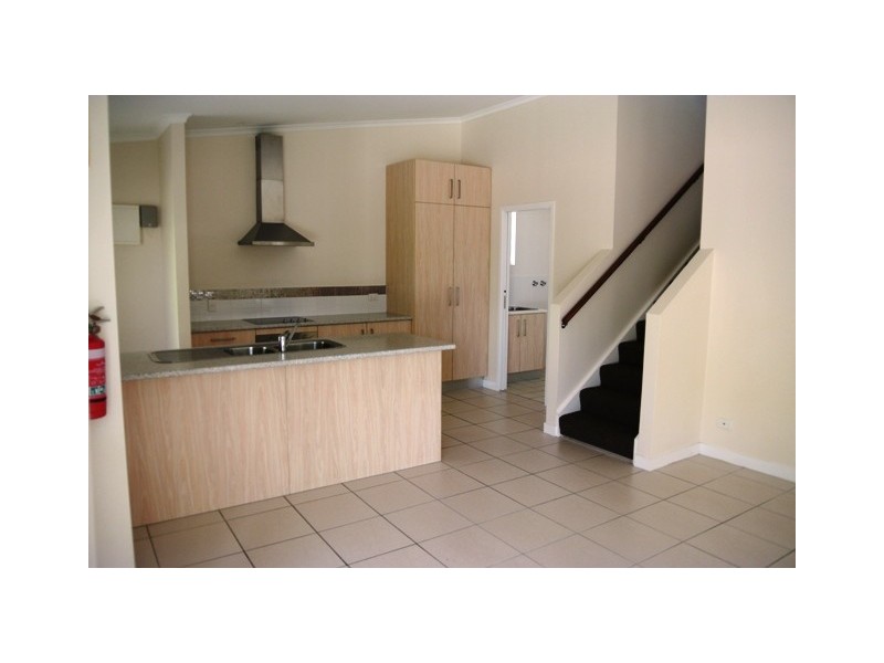 Unit 4 of 6 Gympie Rd, Tin Can Bay QLD 4580