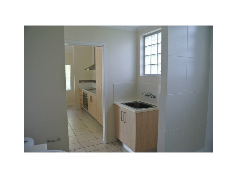 Unit 4 of 6 Gympie Rd, Tin Can Bay QLD 4580