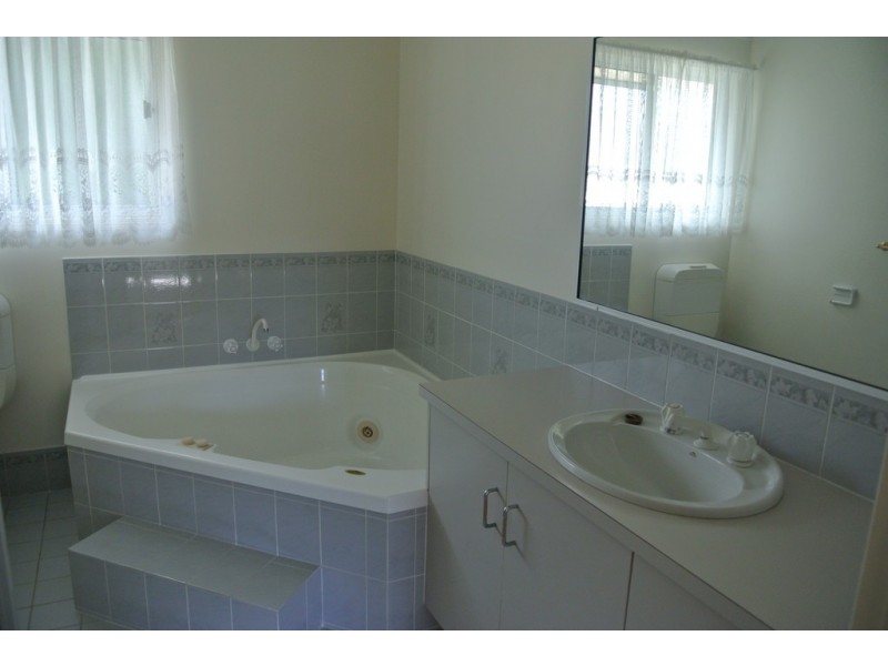 76 Esplanade, Tin Can Bay QLD 4580