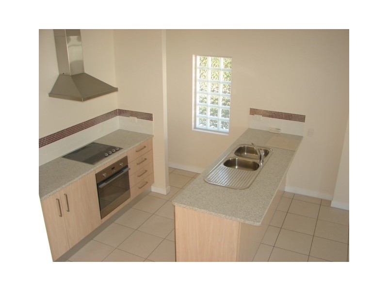 Unit 3, 6 Gympie Road, Tin Can Bay QLD 4580