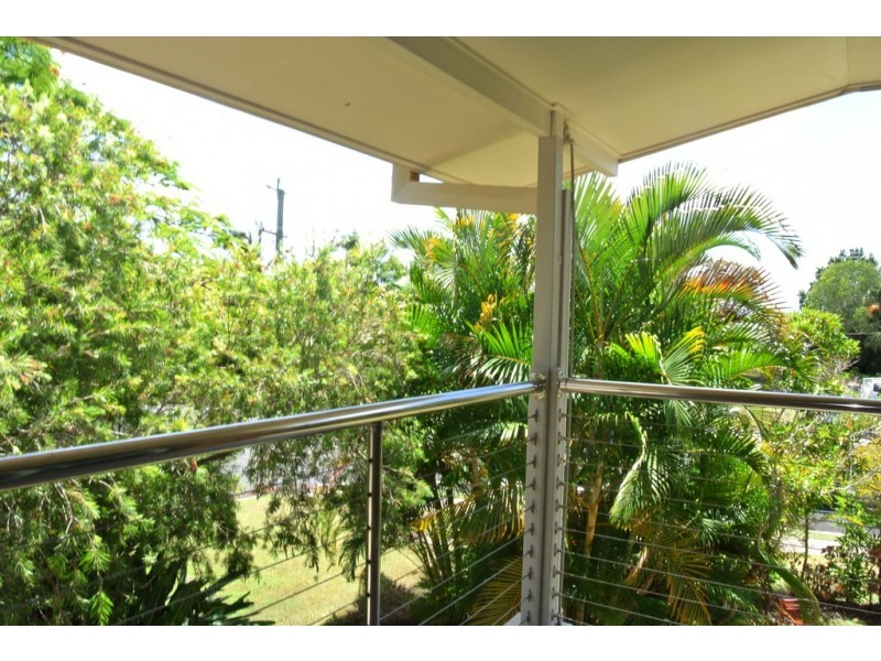 14 Gympie Road, Tin Can Bay QLD 4580