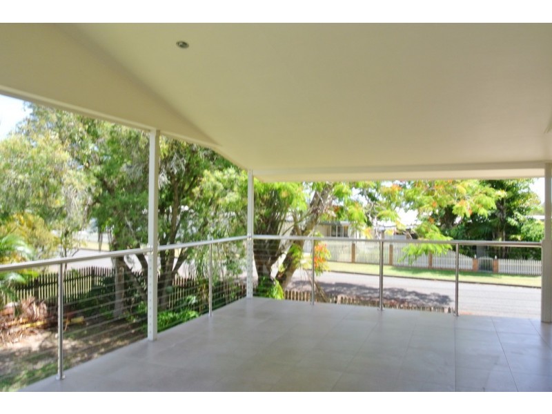14 Gympie Road, Tin Can Bay QLD 4580