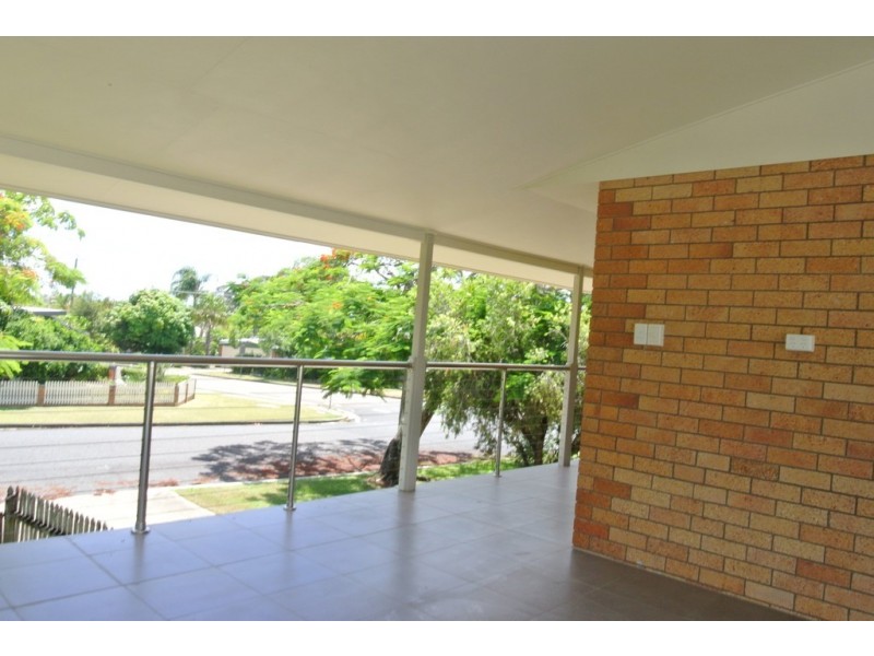 14 Gympie Road, Tin Can Bay QLD 4580