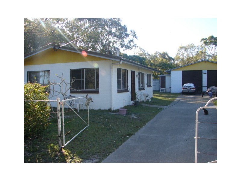 2 Schumann Street, Tin Can Bay QLD 4580