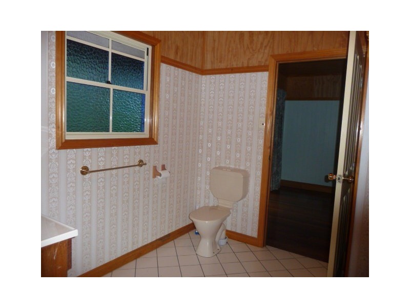 18 Challenger Court, Cooloola Cove QLD 4580