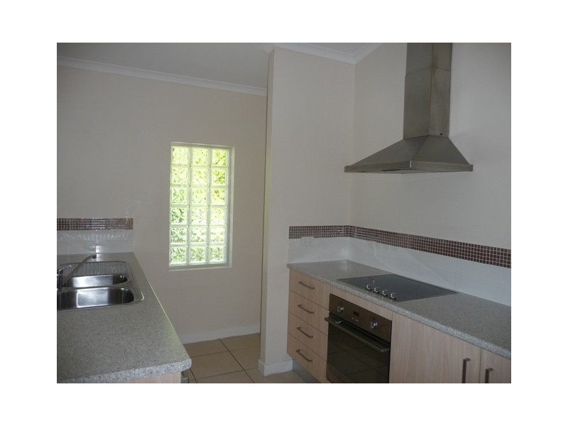 4/6 Gympie Road, Tin Can Bay QLD 4580