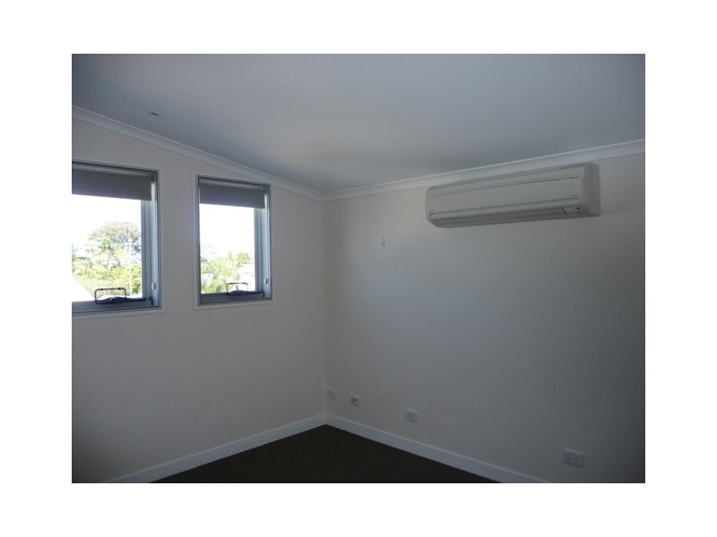 4/6 Gympie Road, Tin Can Bay QLD 4580