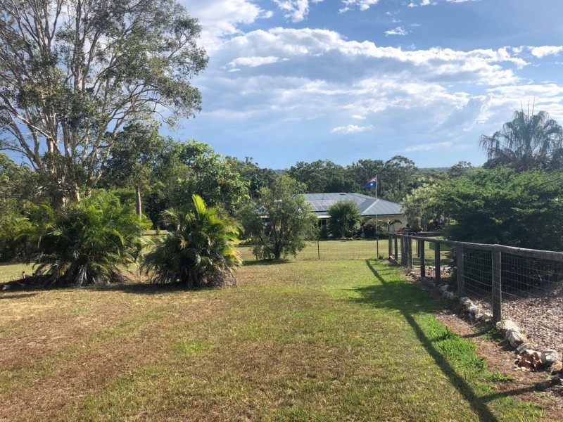 62 Bayside Rd, Cooloola Cove QLD 4580