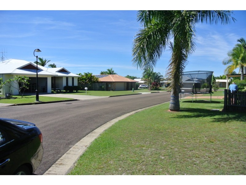 5 Aramac Court, Tin Can Bay QLD 4580