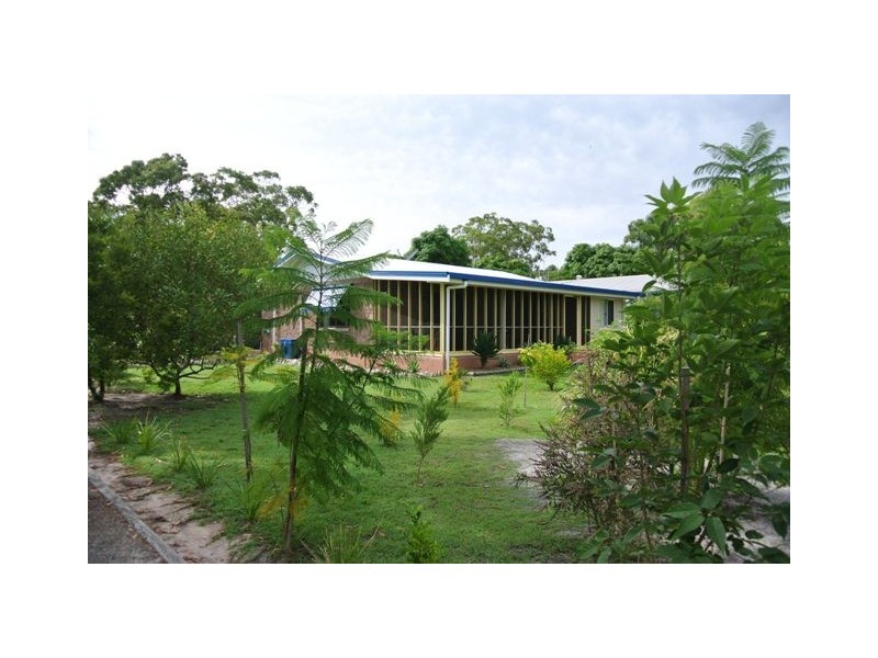 6 Doric Court, Cooloola Cove QLD 4580