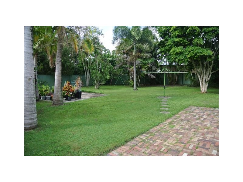 4 Essex Court, Cooloola Cove QLD 4580