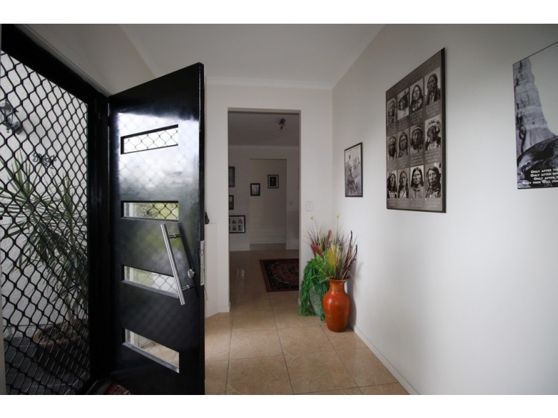 33 Creekside Esplanade, Cooloola Cove QLD 4580