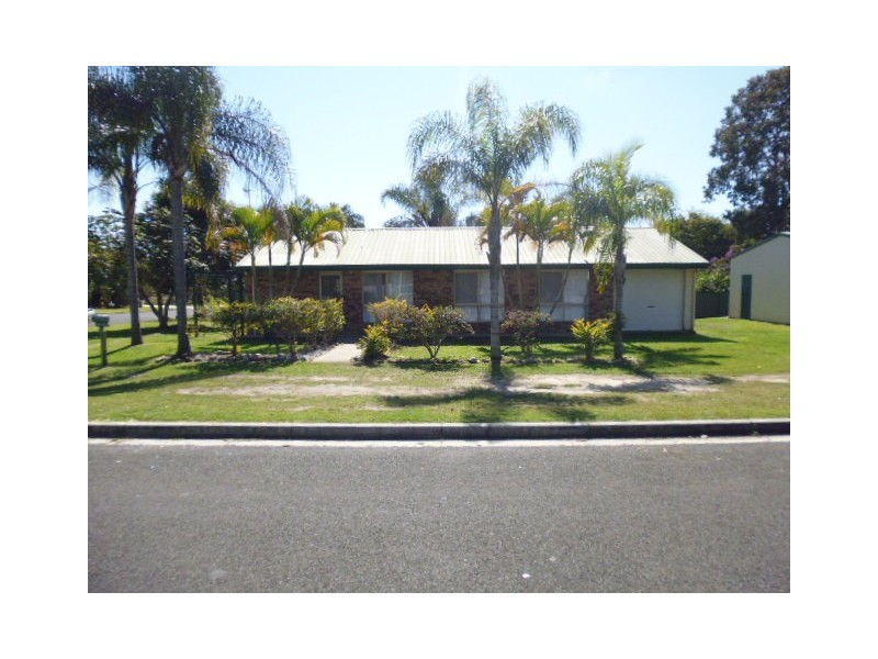 2 Essex Court, Cooloola Cove QLD 4580