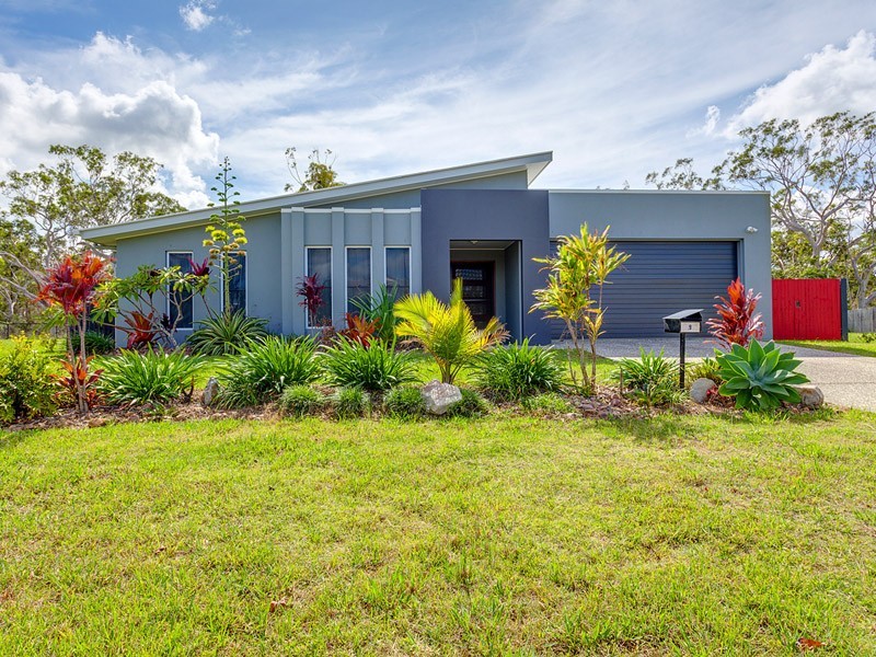 9 Habitat Circuit, Cooloola Cove QLD 4580
