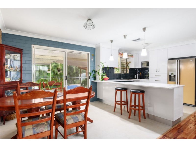 67 Golden Hind Avenue, Cooloola Cove QLD 4580