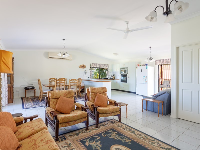 17 Discovery Drive, Cooloola Cove QLD 4580