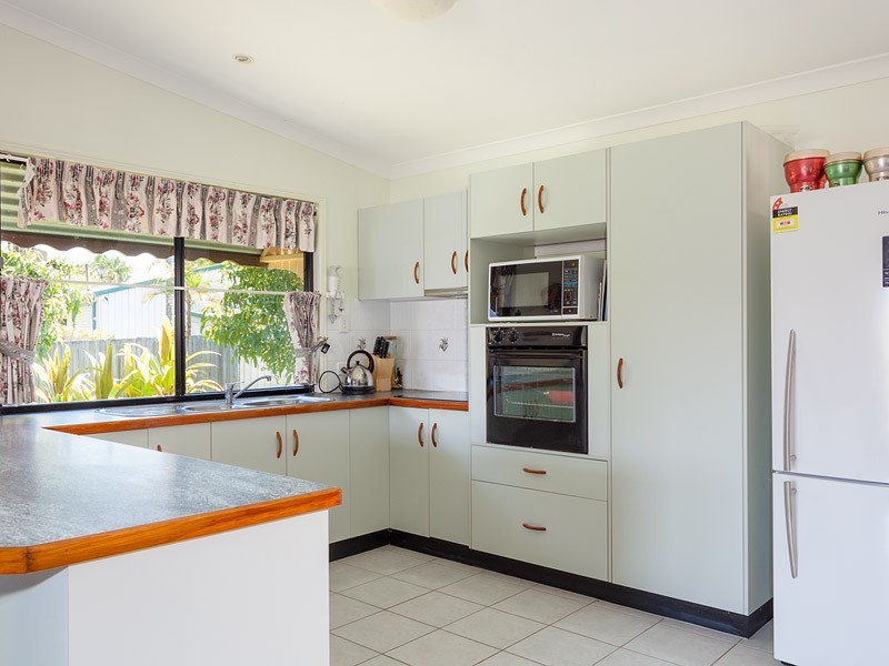 17 Discovery Drive, Cooloola Cove QLD 4580