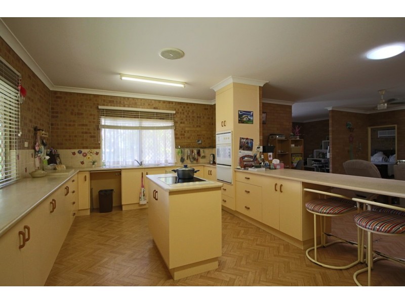 211 Tin Can Bay Road, Tin Can Bay QLD 4580