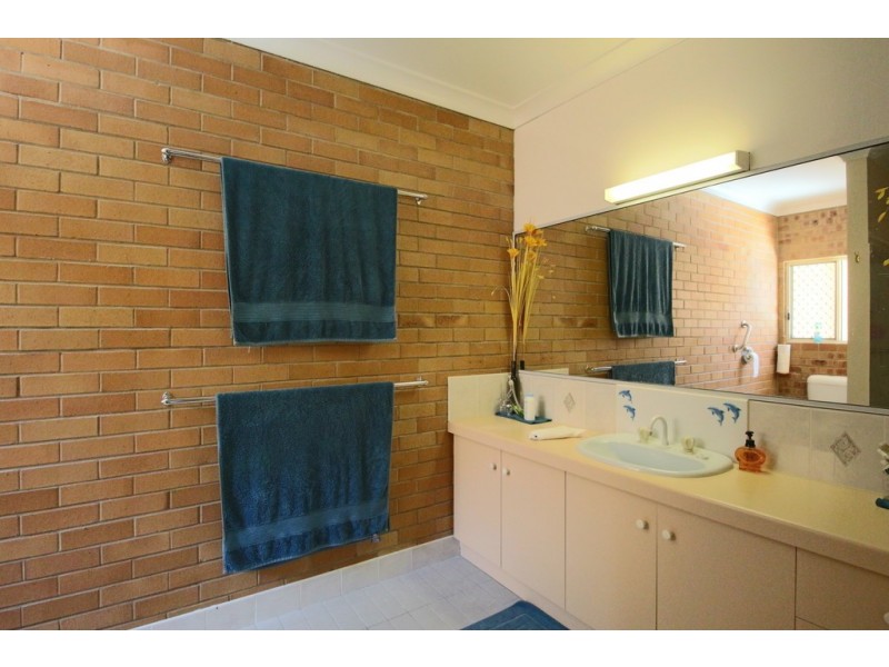 211 Tin Can Bay Road, Tin Can Bay QLD 4580