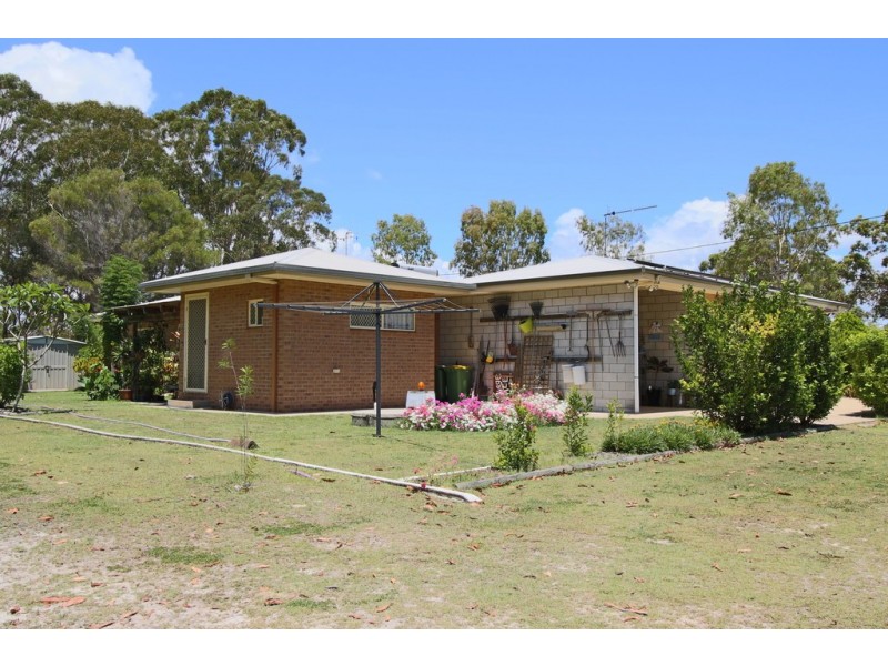 211 Tin Can Bay Road, Tin Can Bay QLD 4580