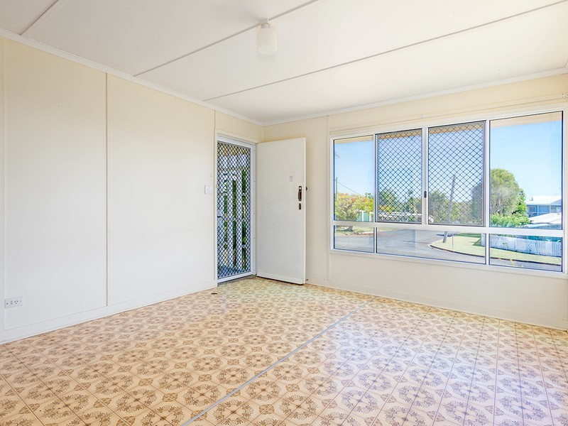 11 Tailor Street, Tin Can Bay QLD 4580