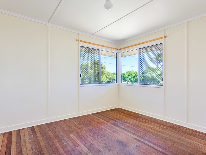 11 Tailor Street, Tin Can Bay QLD 4580