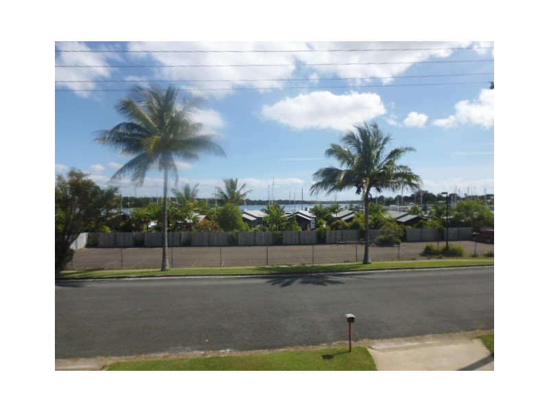 8 Oyster Parade, Tin Can Bay QLD 4580